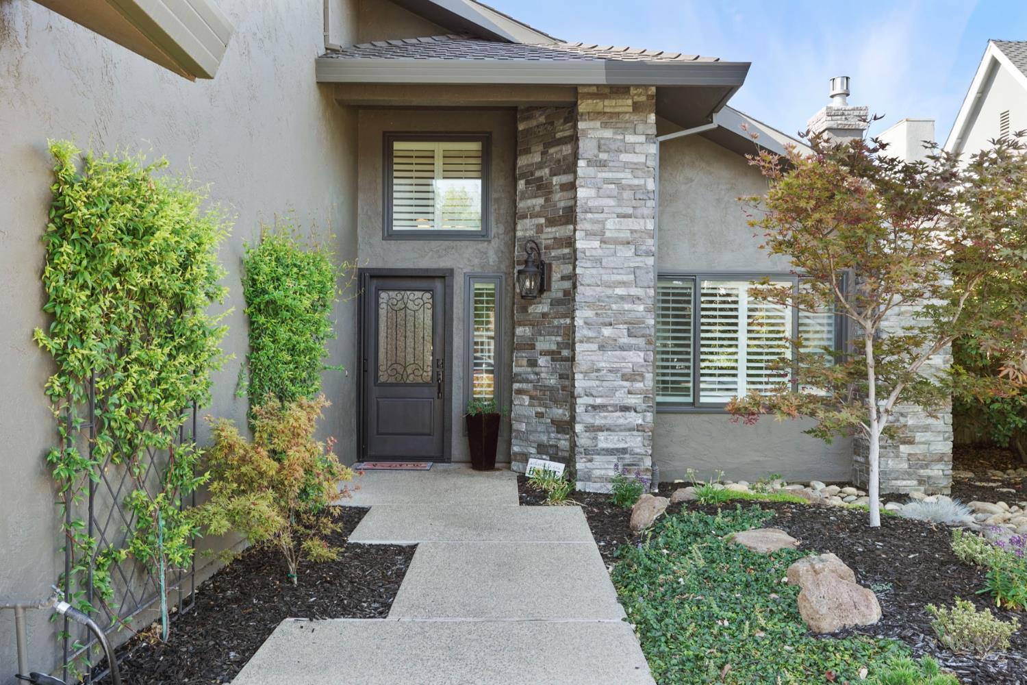 1536 Timberlake Circle