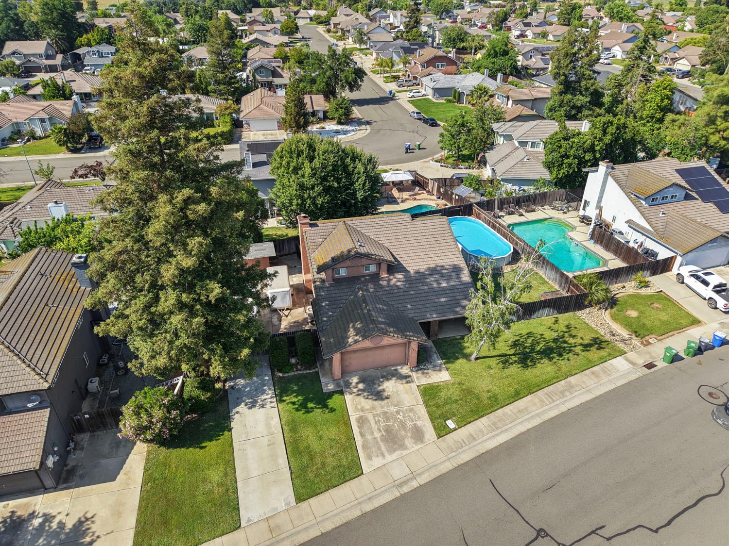 121 Quail Hollow dr