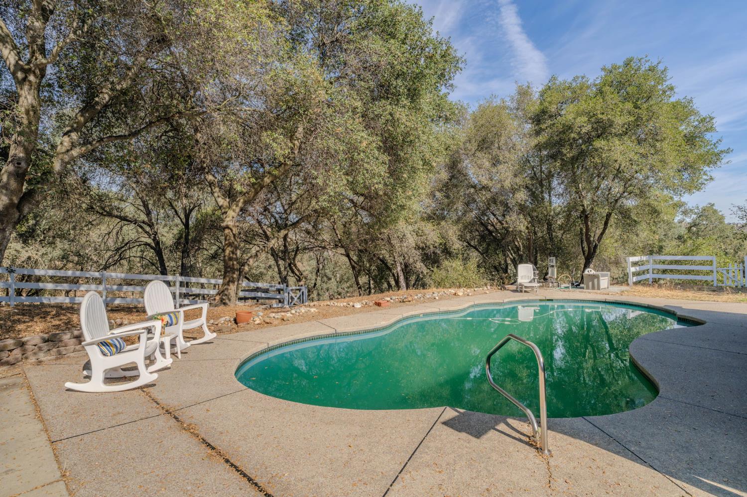 4002 Farris Drive