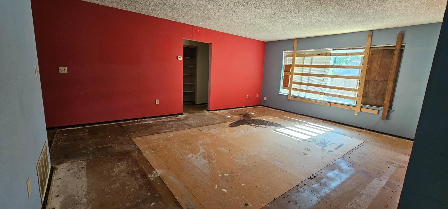 8226 Manhattan Drive