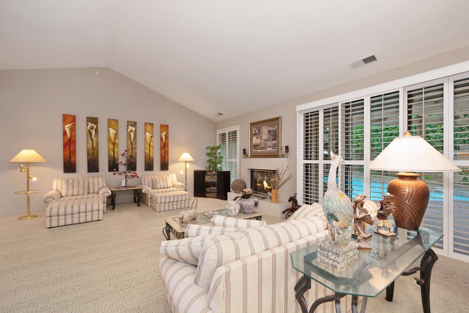 11370 Huntington Village Lane