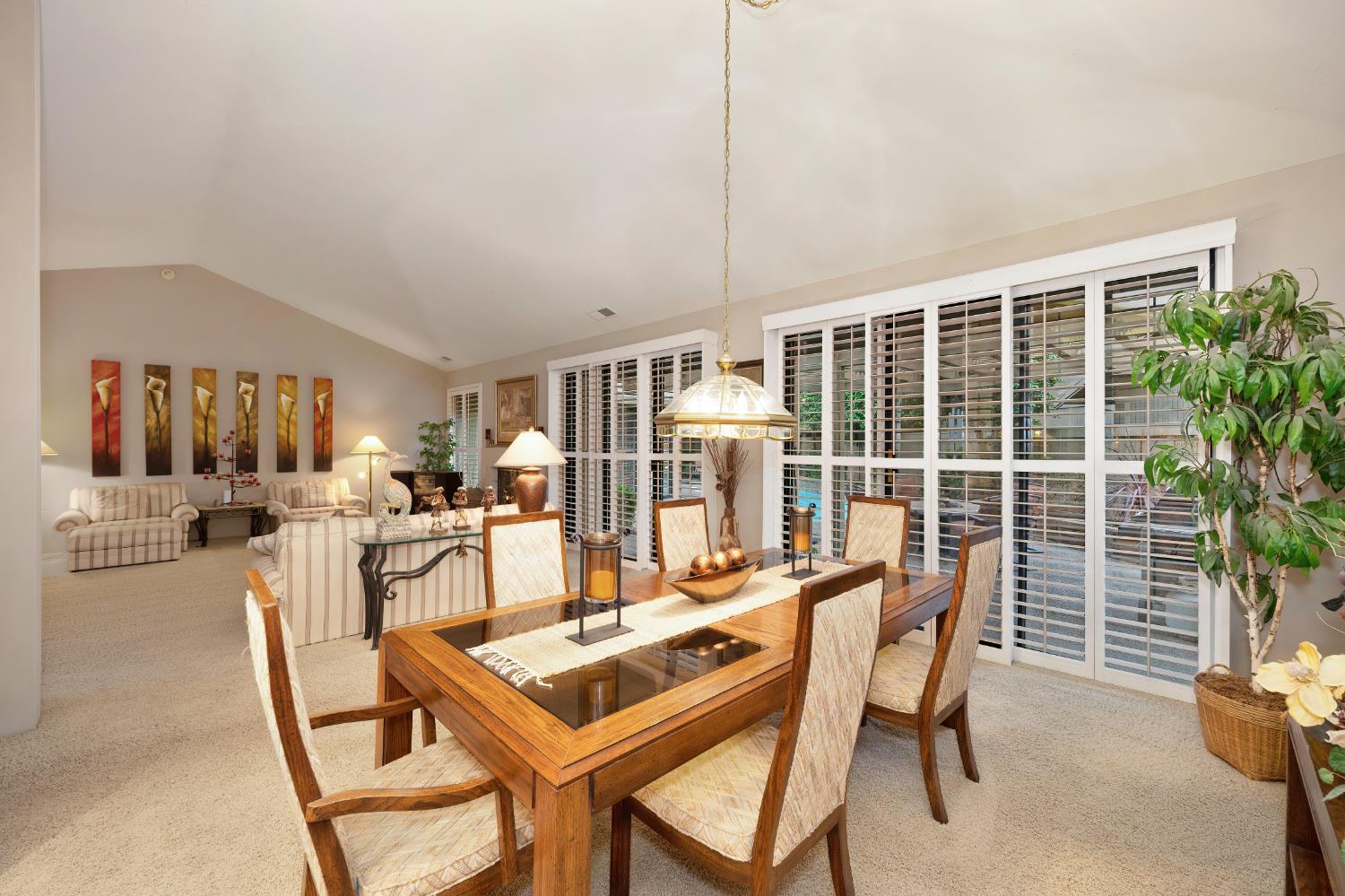 11370 Huntington Village Lane