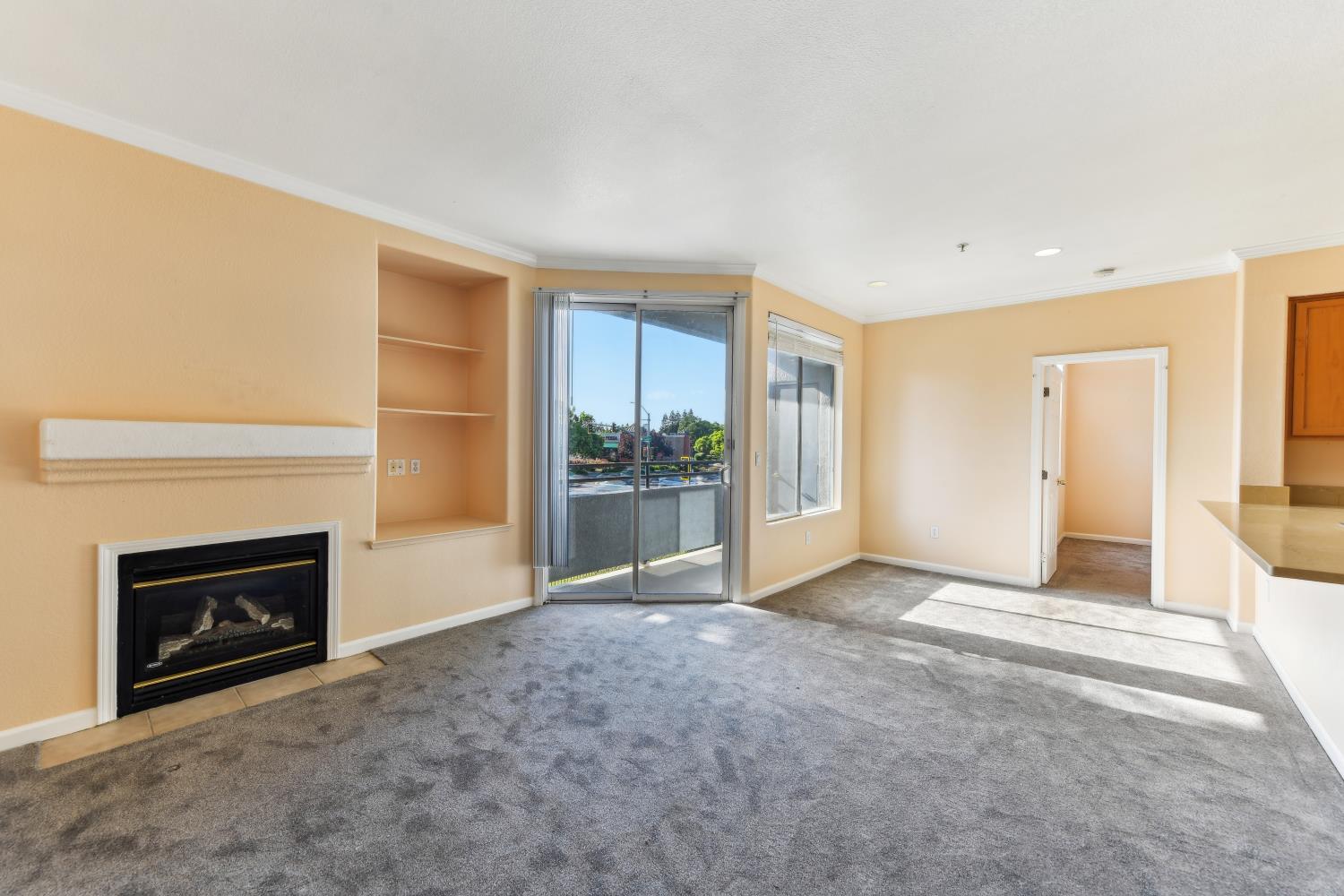 5201 Laguna Oaks Drive 50