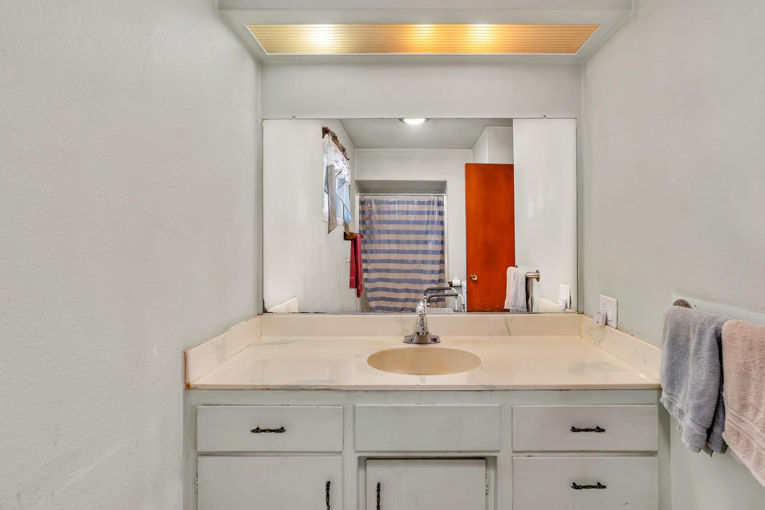 Gustine, California 95322, United States, 3 Bedrooms Bedrooms, ,3 BathroomsBathrooms,Residential,Active,127499