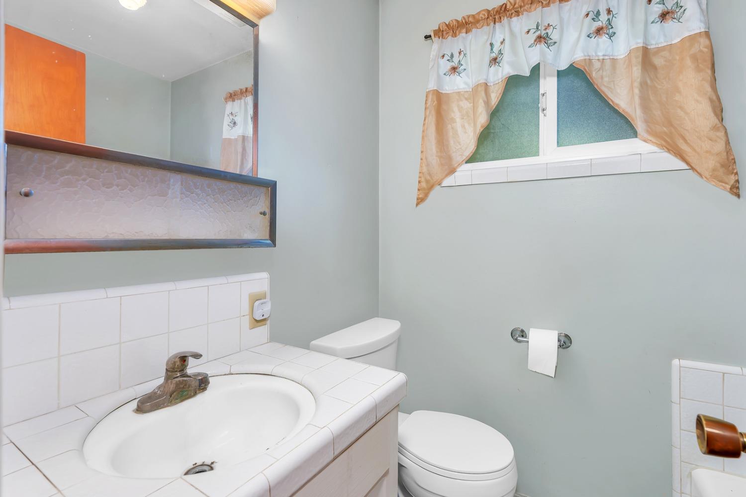 Gustine, California 95322, United States, 3 Bedrooms Bedrooms, ,3 BathroomsBathrooms,Residential,Active,127499