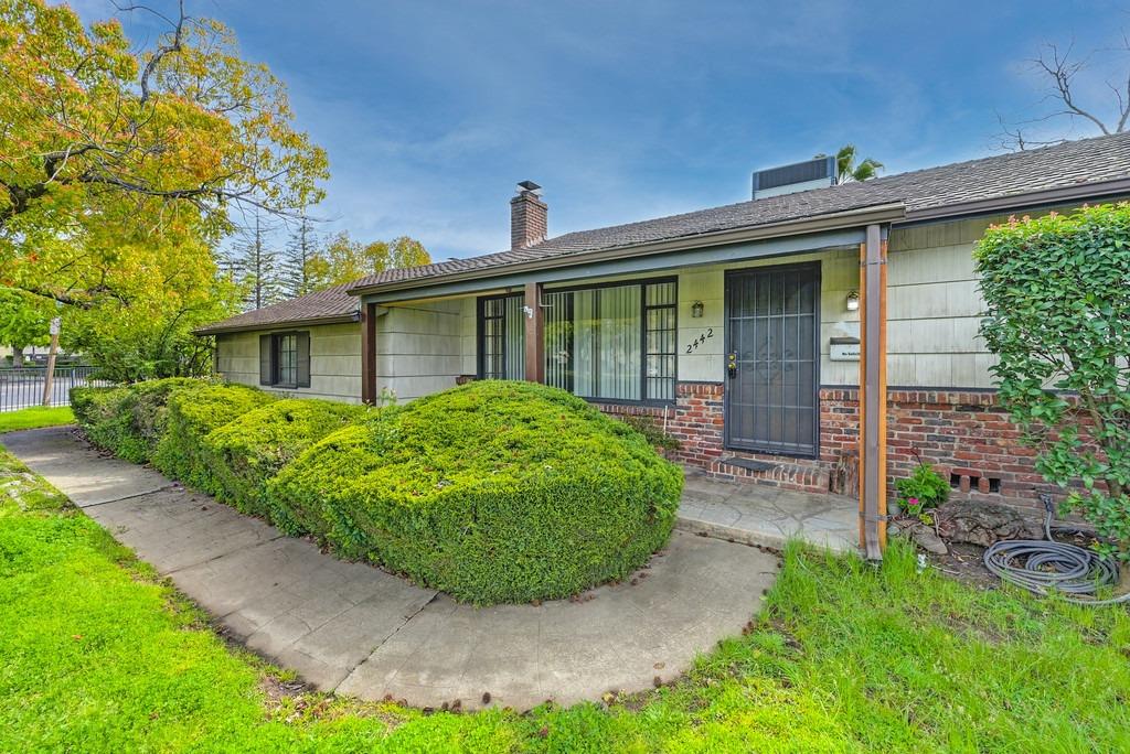 2442 Meadowbrook Road