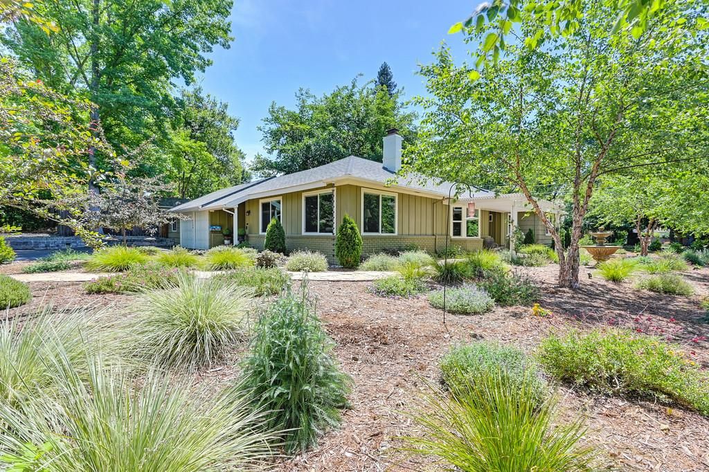 Photo of 6200 Mahala Drive, Carmichael, CA 95608 (MLS # 226046446)