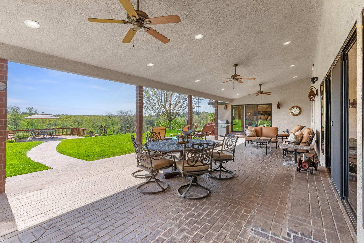 9000 Oak View Dr, Oakdale, CA, 95361, USA, 3 Bedrooms Bedrooms, ,4 BathroomsBathrooms,Residential,Active,9000 Oak View Dr,226038885