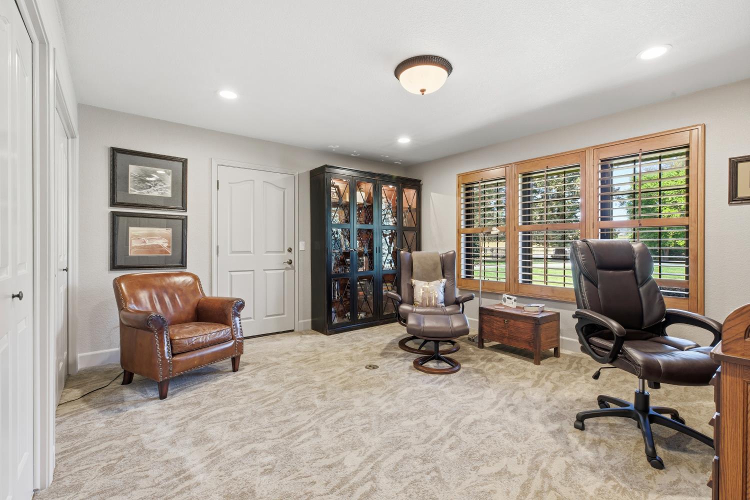 9000 Oak View Dr, Oakdale, CA, 95361, USA, 3 Bedrooms Bedrooms, ,4 BathroomsBathrooms,Residential,Active,9000 Oak View Dr,226038885