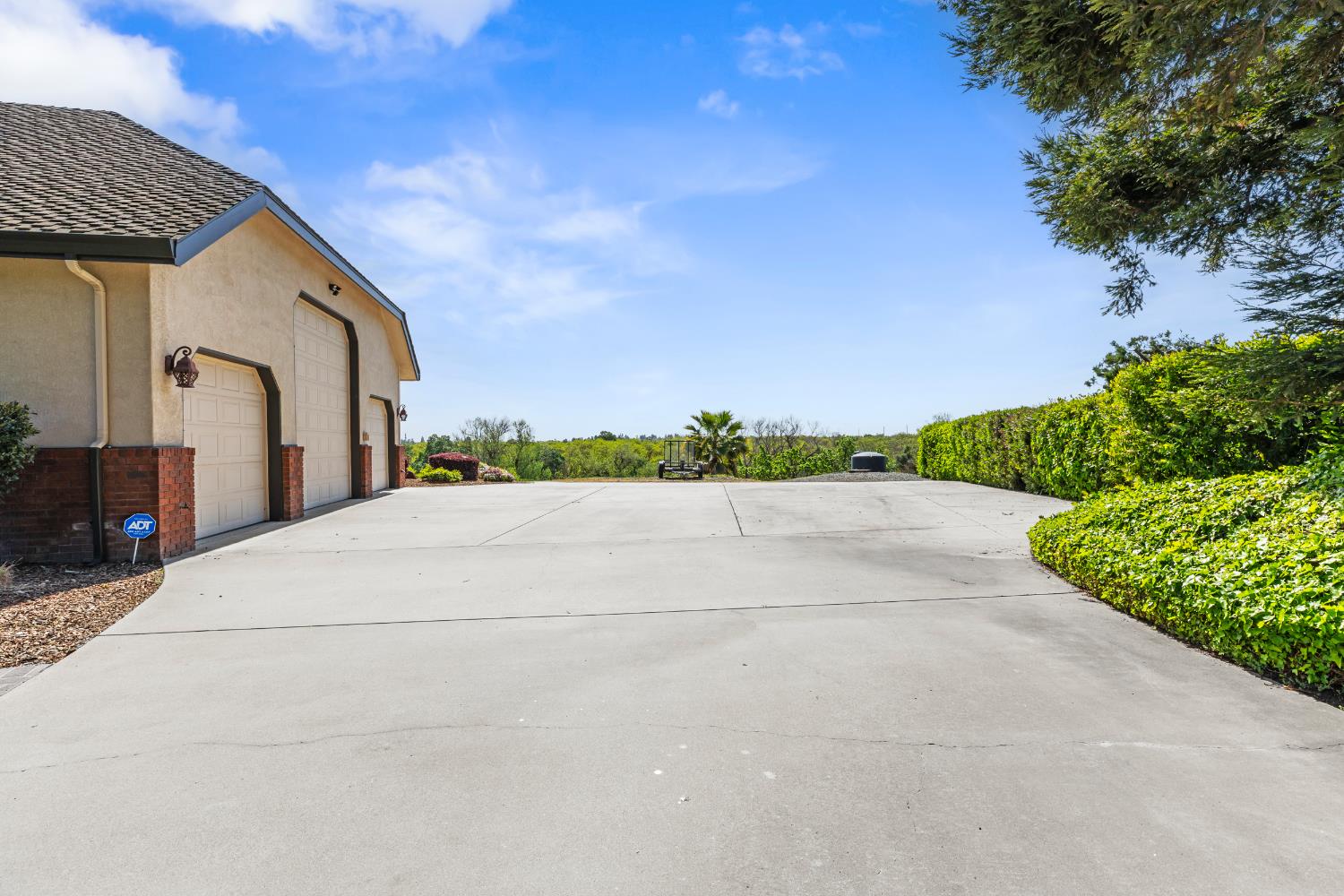 9000 Oak View Dr, Oakdale, CA, 95361, USA, 3 Bedrooms Bedrooms, ,4 BathroomsBathrooms,Residential,Active,9000 Oak View Dr,226038885