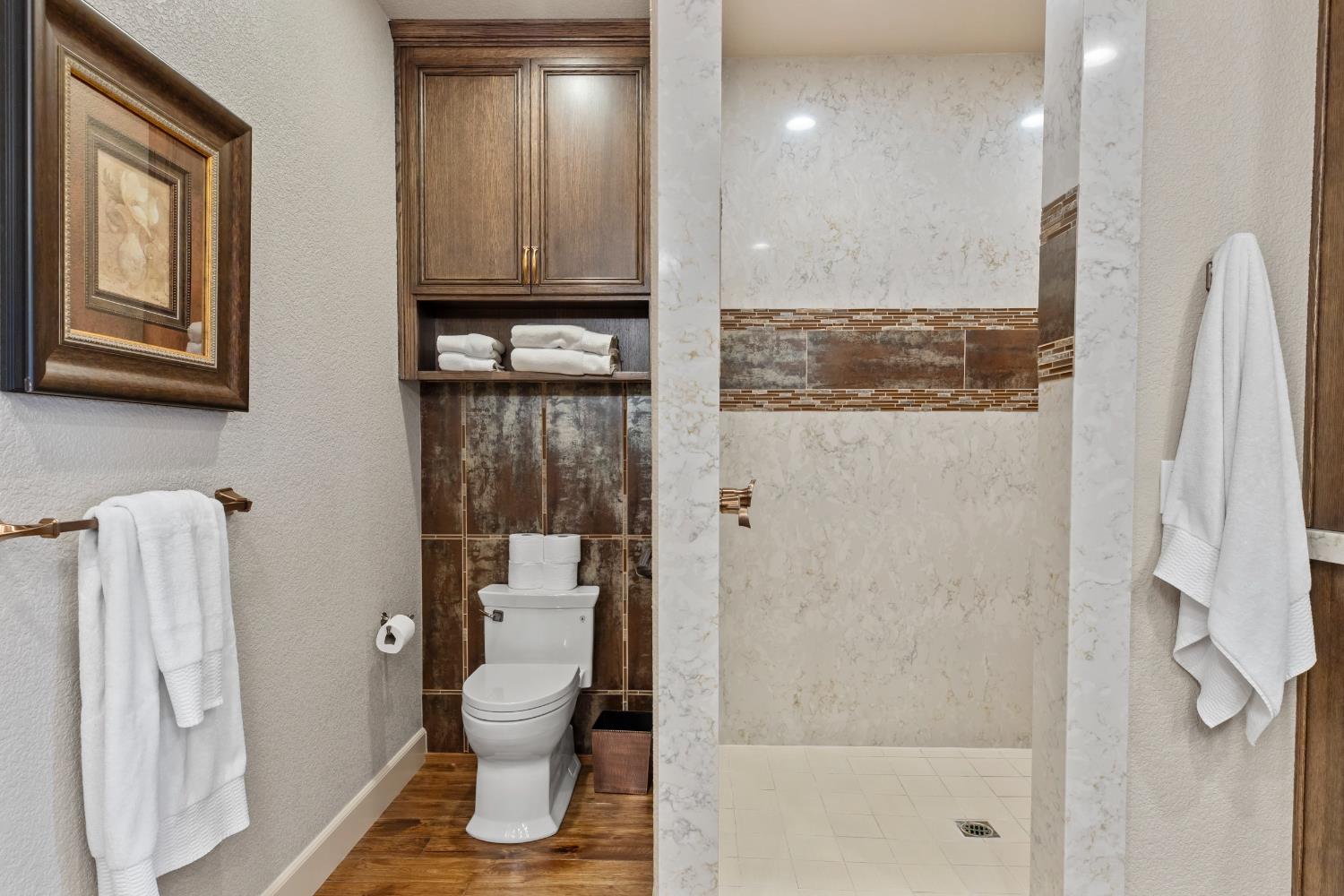 9000 Oak View Dr, Oakdale, CA, 95361, USA, 3 Bedrooms Bedrooms, ,4 BathroomsBathrooms,Residential,Active,9000 Oak View Dr,226038885