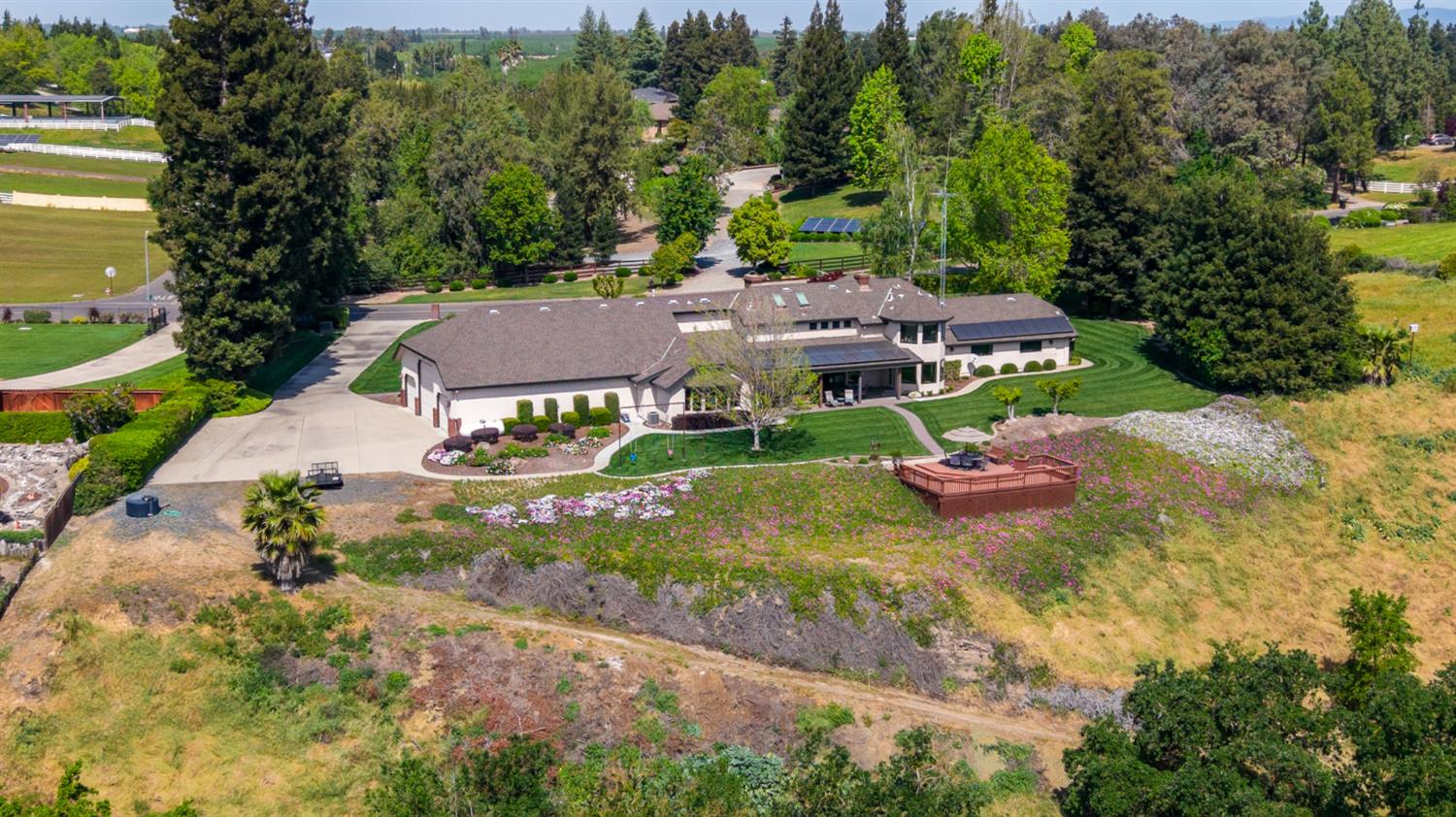 9000 Oak View Dr, Oakdale, CA, 95361, USA, 3 Bedrooms Bedrooms, ,4 BathroomsBathrooms,Residential,Active,9000 Oak View Dr,226038885