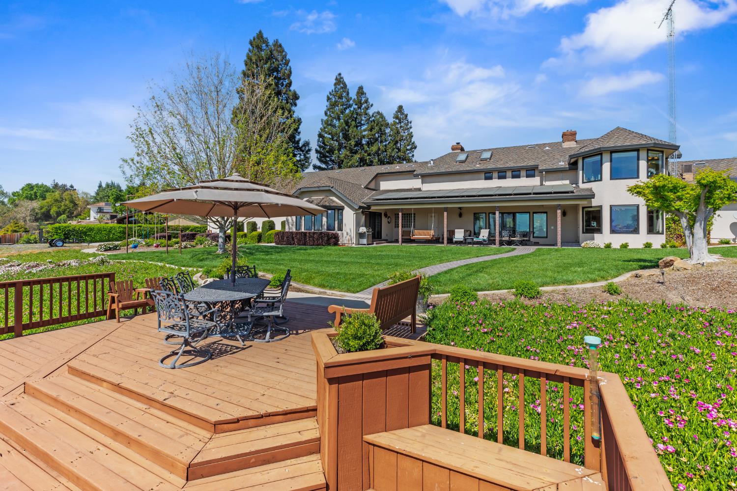 9000 Oak View Dr, Oakdale, CA, 95361, USA, 3 Bedrooms Bedrooms, ,4 BathroomsBathrooms,Residential,Active,9000 Oak View Dr,226038885