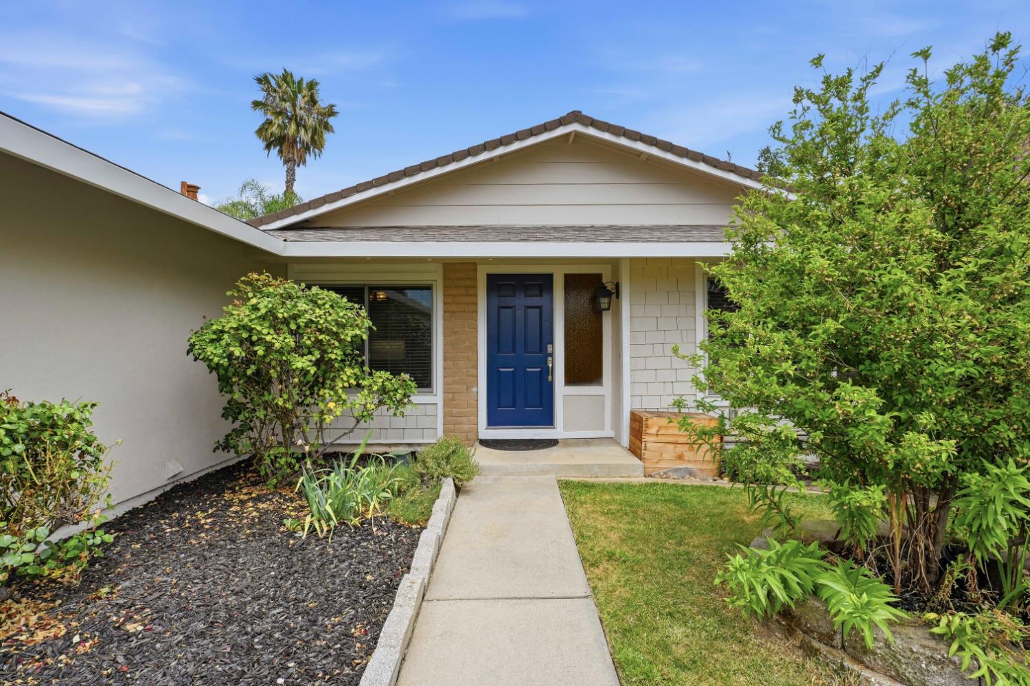 8263 Scarlet Oak Circle