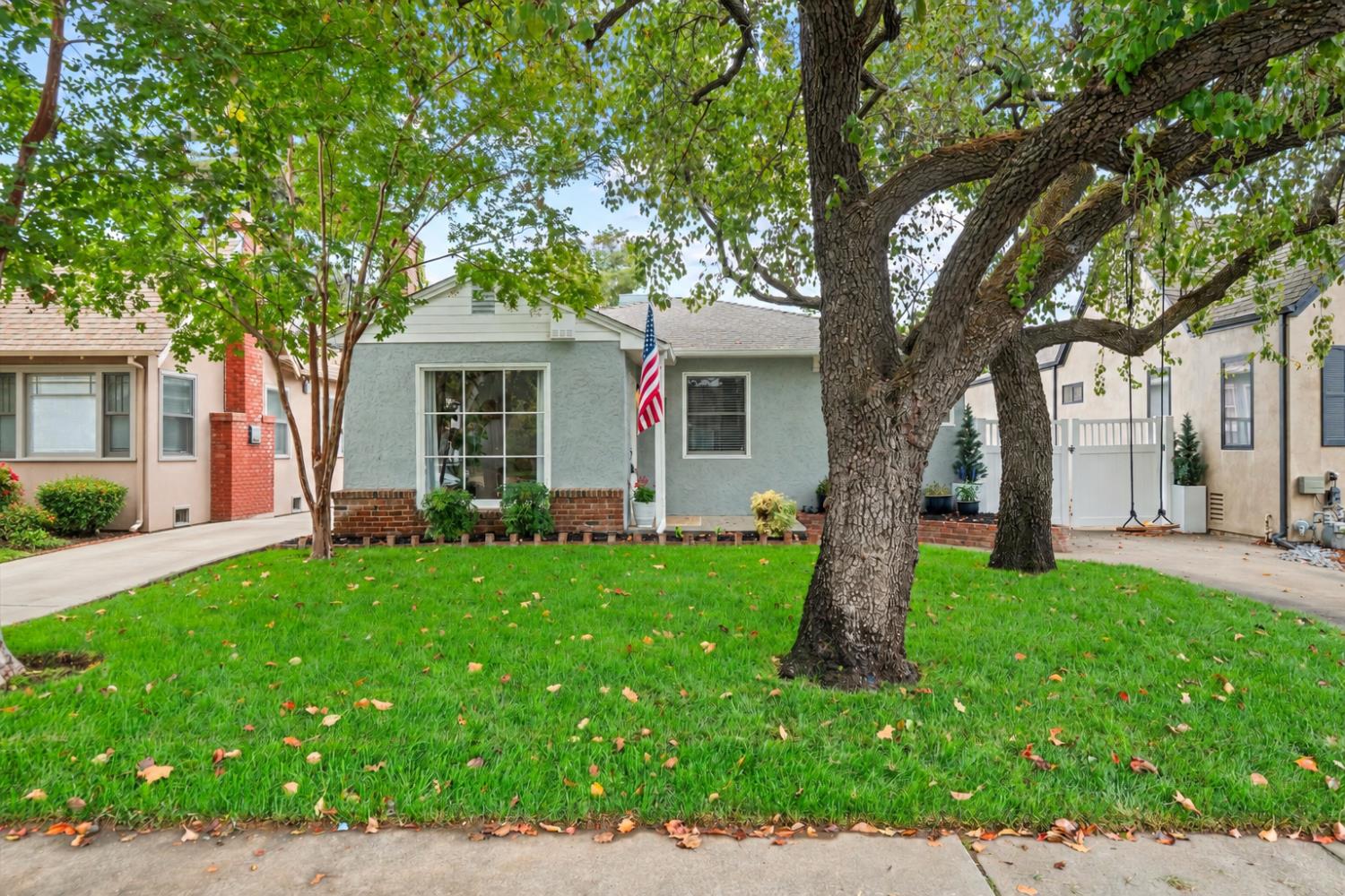 1221 48th Street