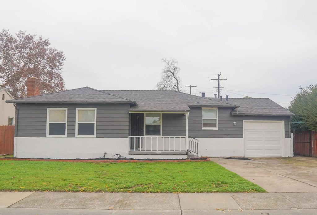 Photo of 5650 Velma Way, Sacramento, CA 95824 (MLS # 226004673)