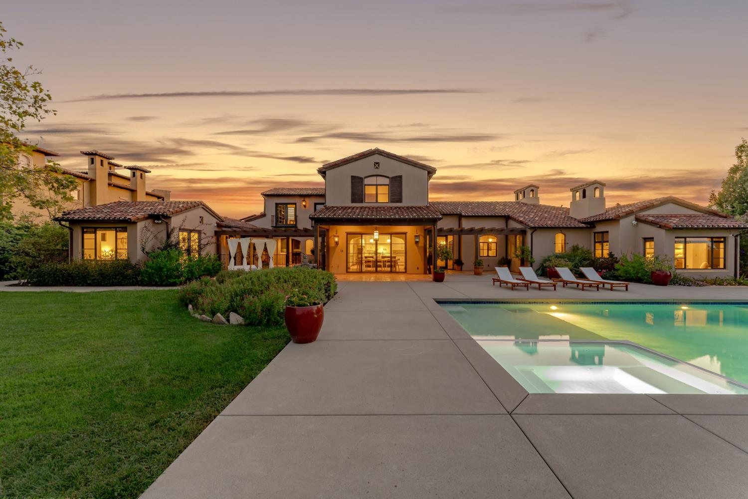 4873 Moreau Court
