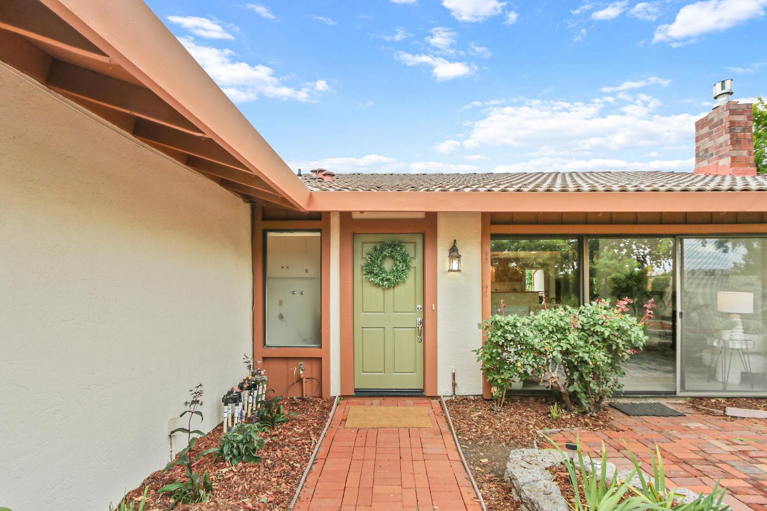 2401 Evenstar Lane