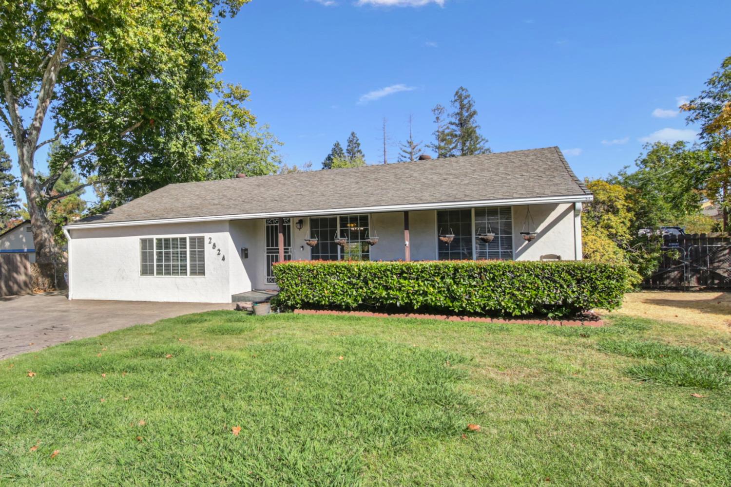 2824 Hilldale Road