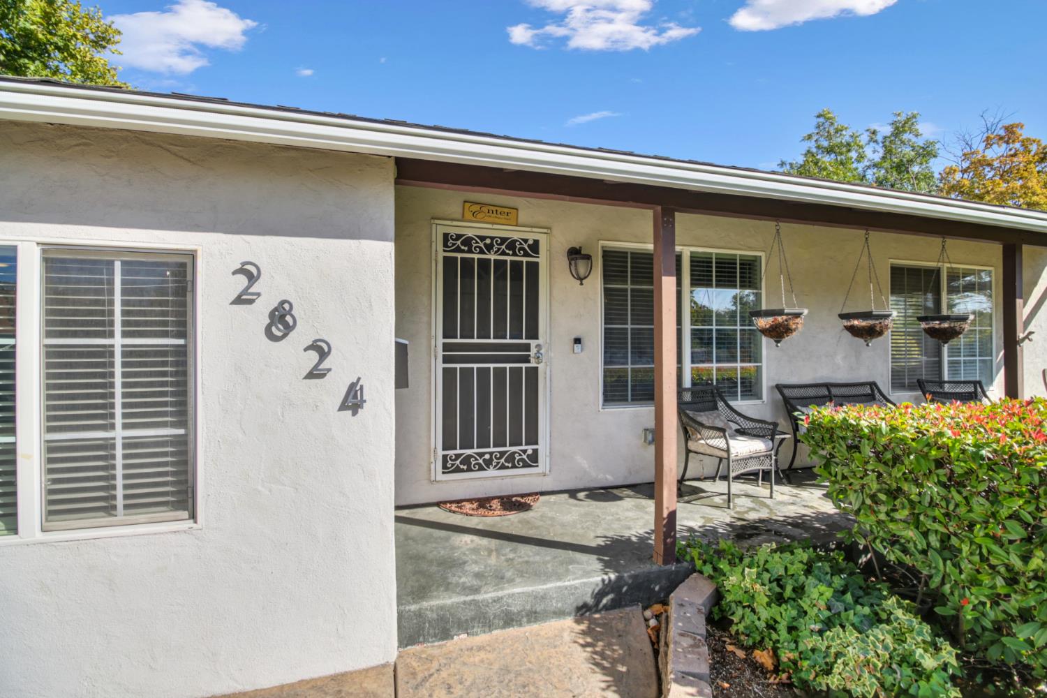 2824 Hilldale Road