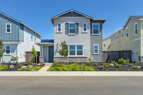 MLS: 225011105