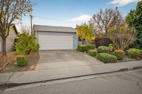 2316 N Cirby Way, Roseville, CA 95661 - #: 225148651
