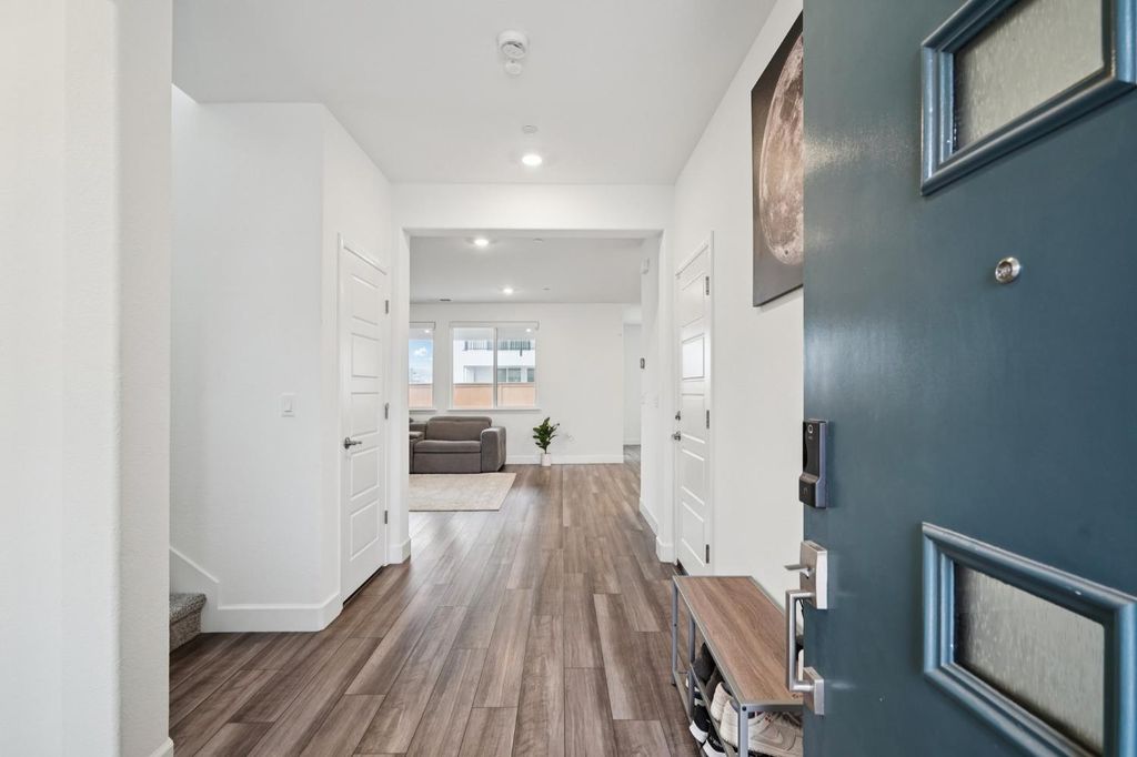 Photo of 3837 Nava Avenue, Sacramento, CA 95835 (MLS # 226009297)