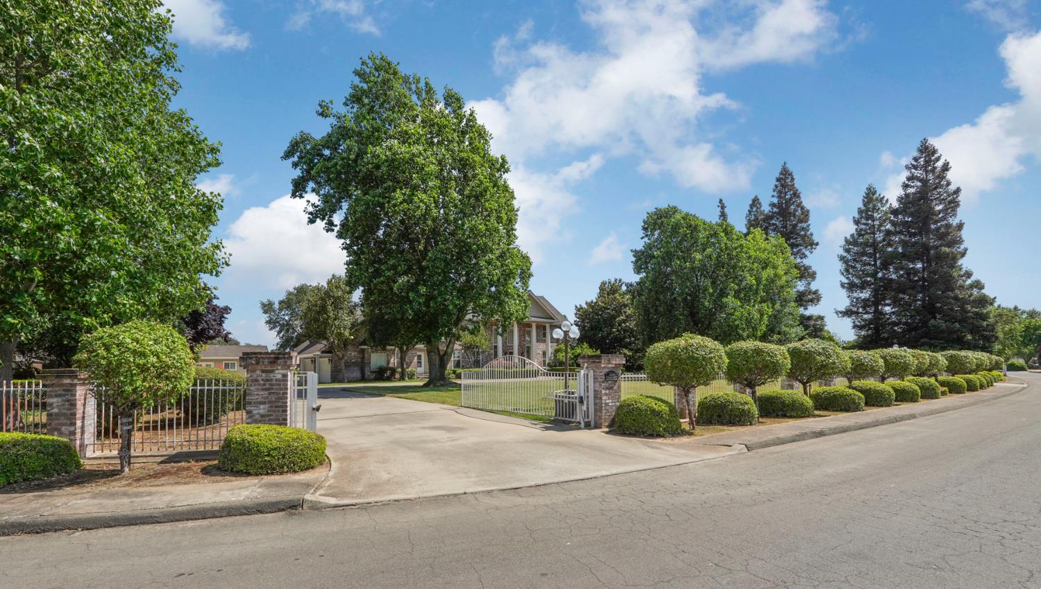 24646 Meadow Creek Court