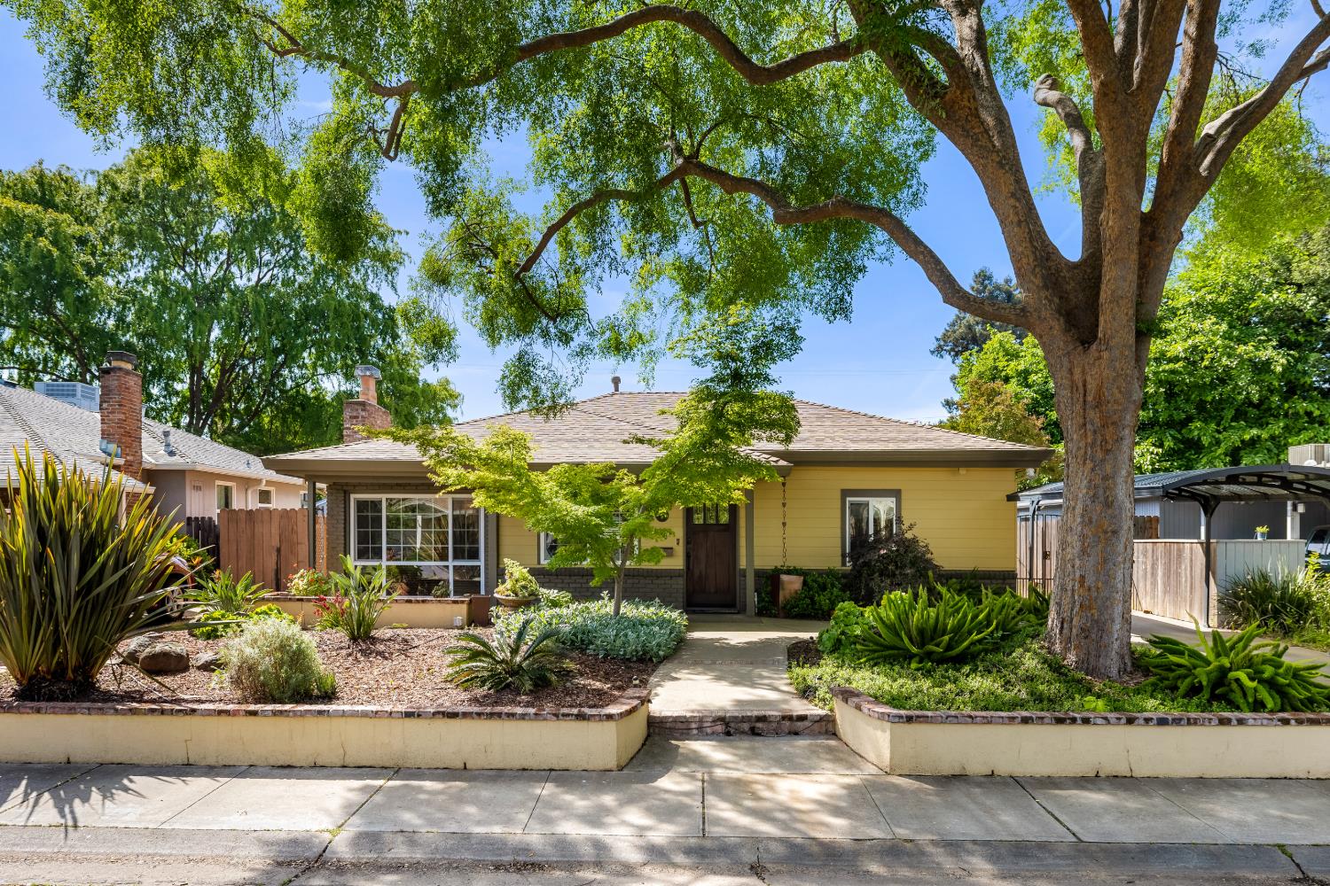 524 Sandburg Drive