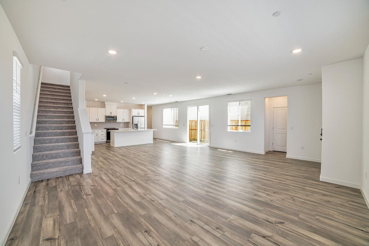 1518 N Central Parkway