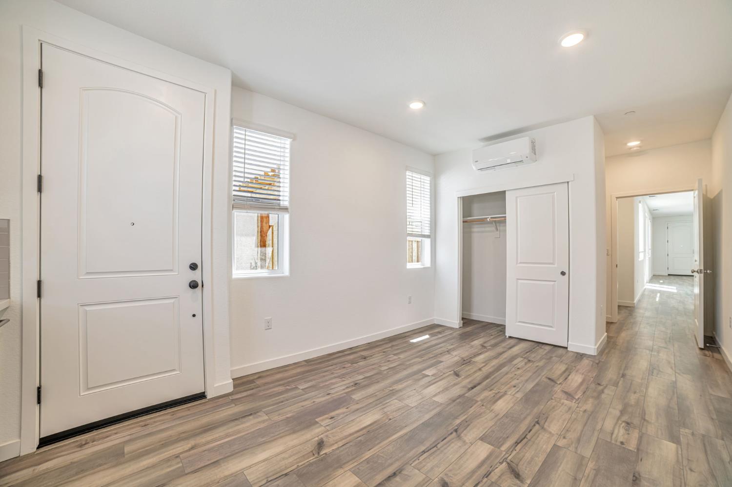 1518 N Central Parkway