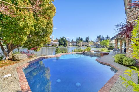 842 Cobble Cove Lane Sacramento CA 95831