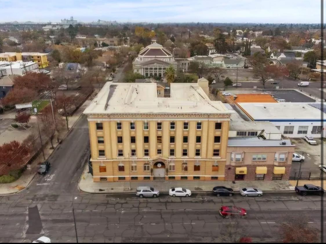 807 N El Dorado Street