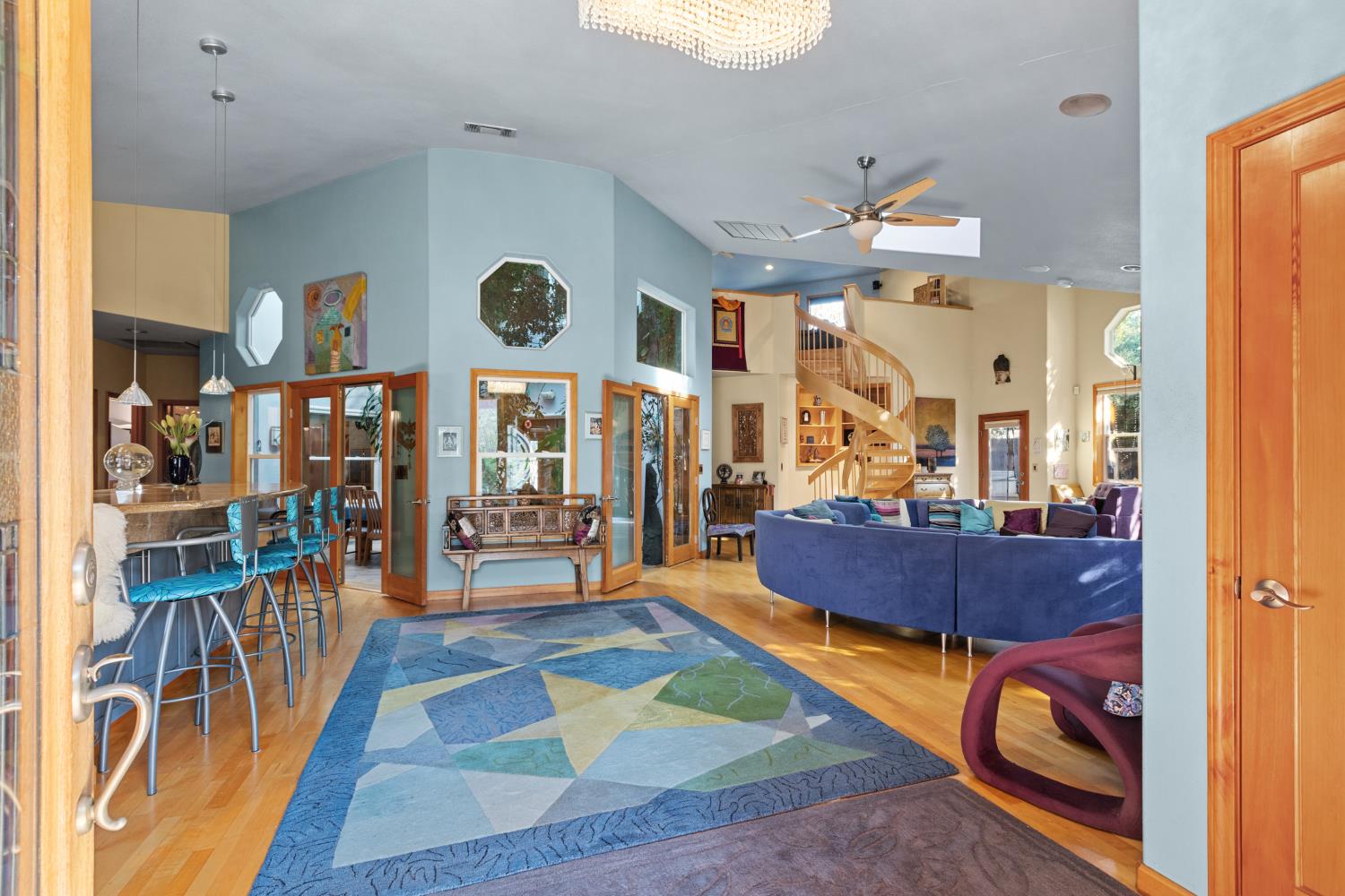 4838 Robertson Avenue