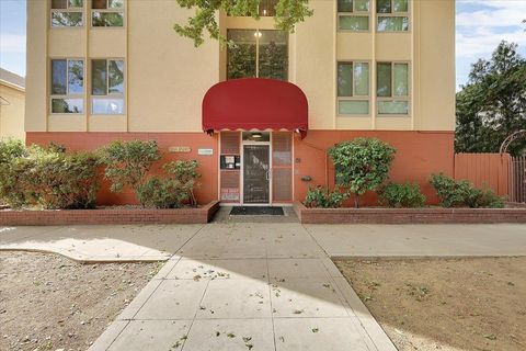 2320 P Street Sacramento CA 95816