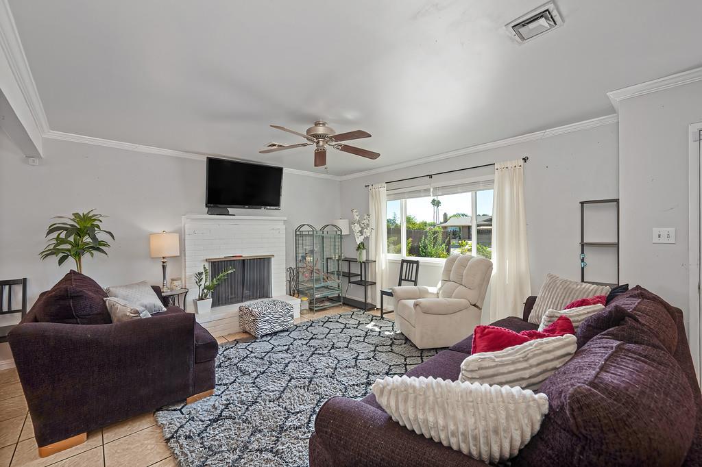 7104 Rimrock Drive