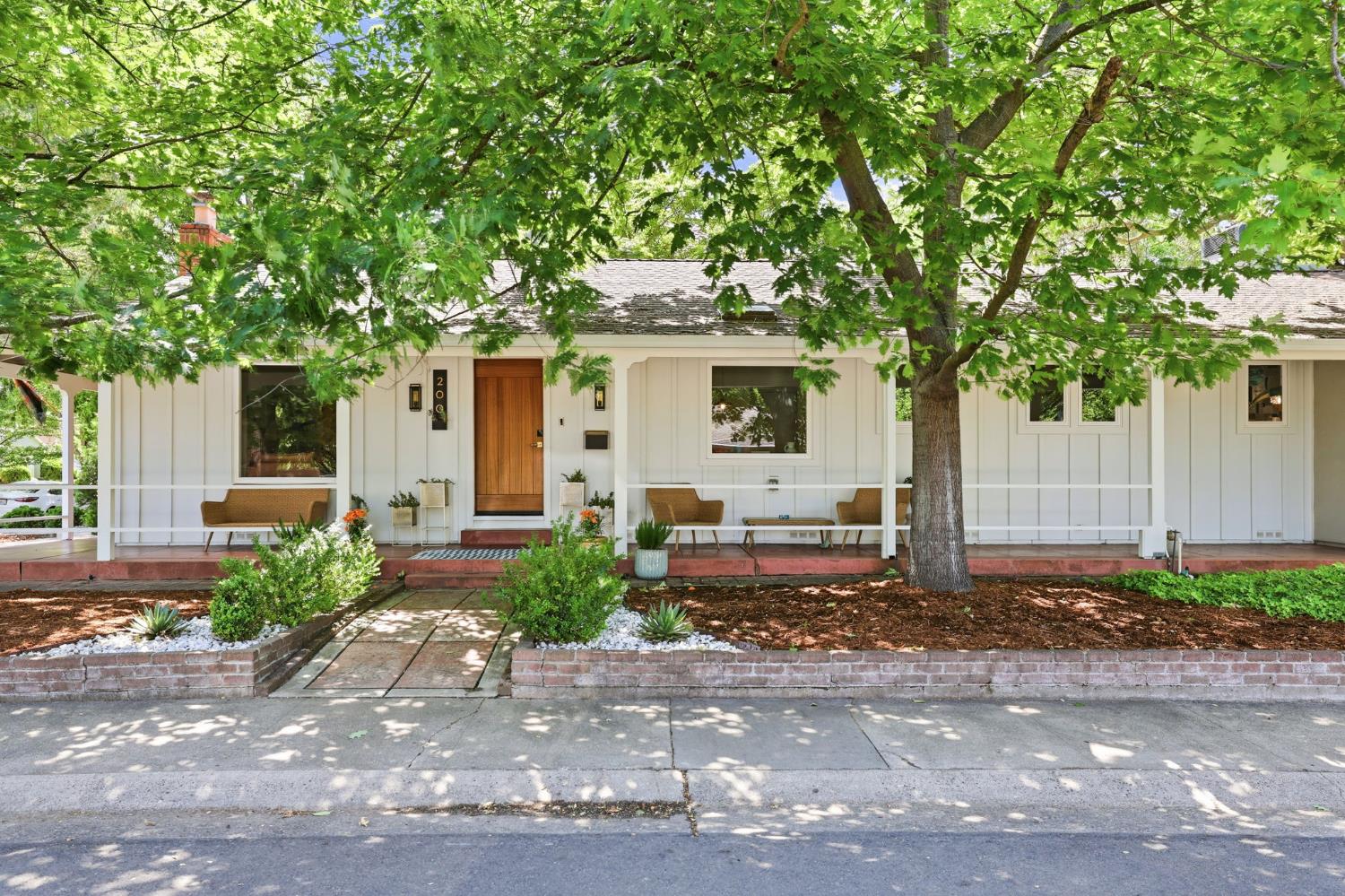 200 San Antonio Way