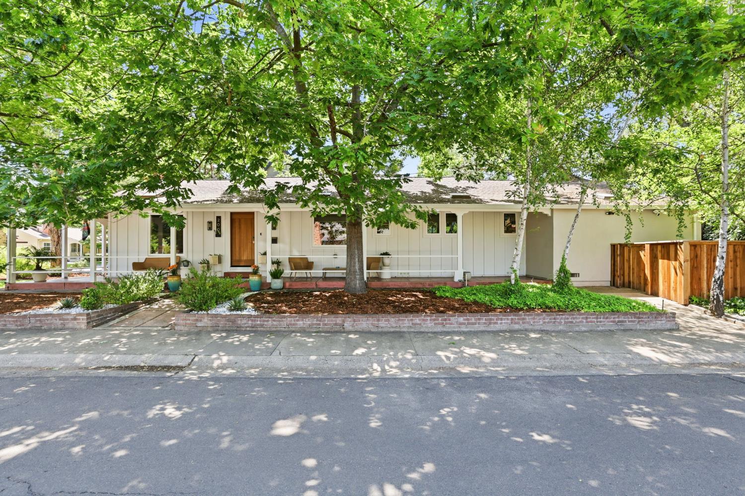 200 San Antonio Way