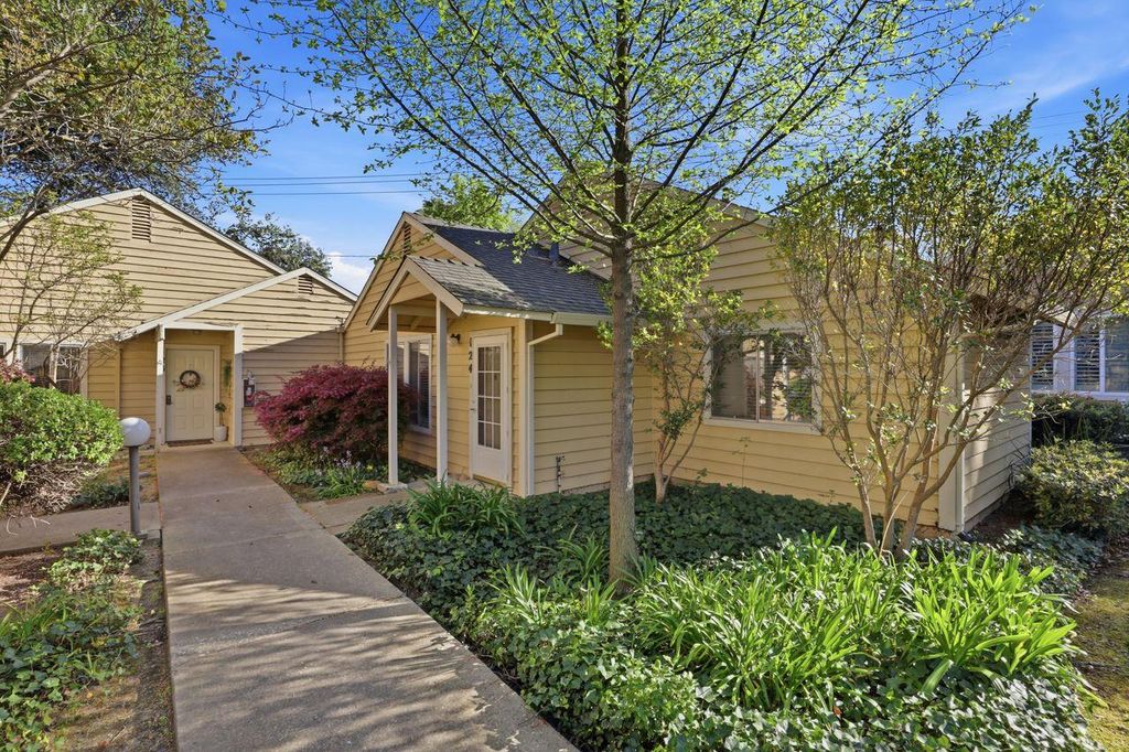 Photo of 11330 Fair Oaks Boulevard #124, Fair Oaks, CA 95628 (MLS # 226032265)