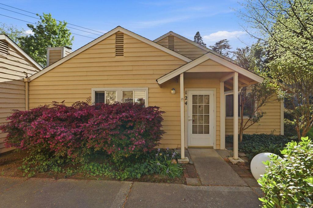 Photo of 11330 Fair Oaks Boulevard #124, Fair Oaks, CA 95628 (MLS # 226032265)