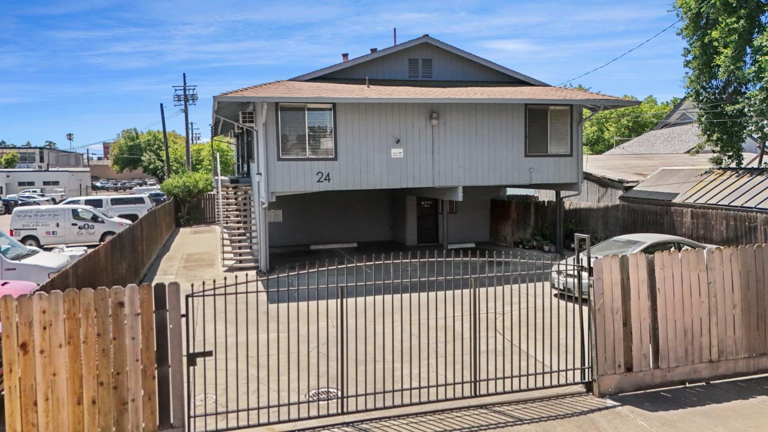 24 E Vine St, Stockton, CA 95202
