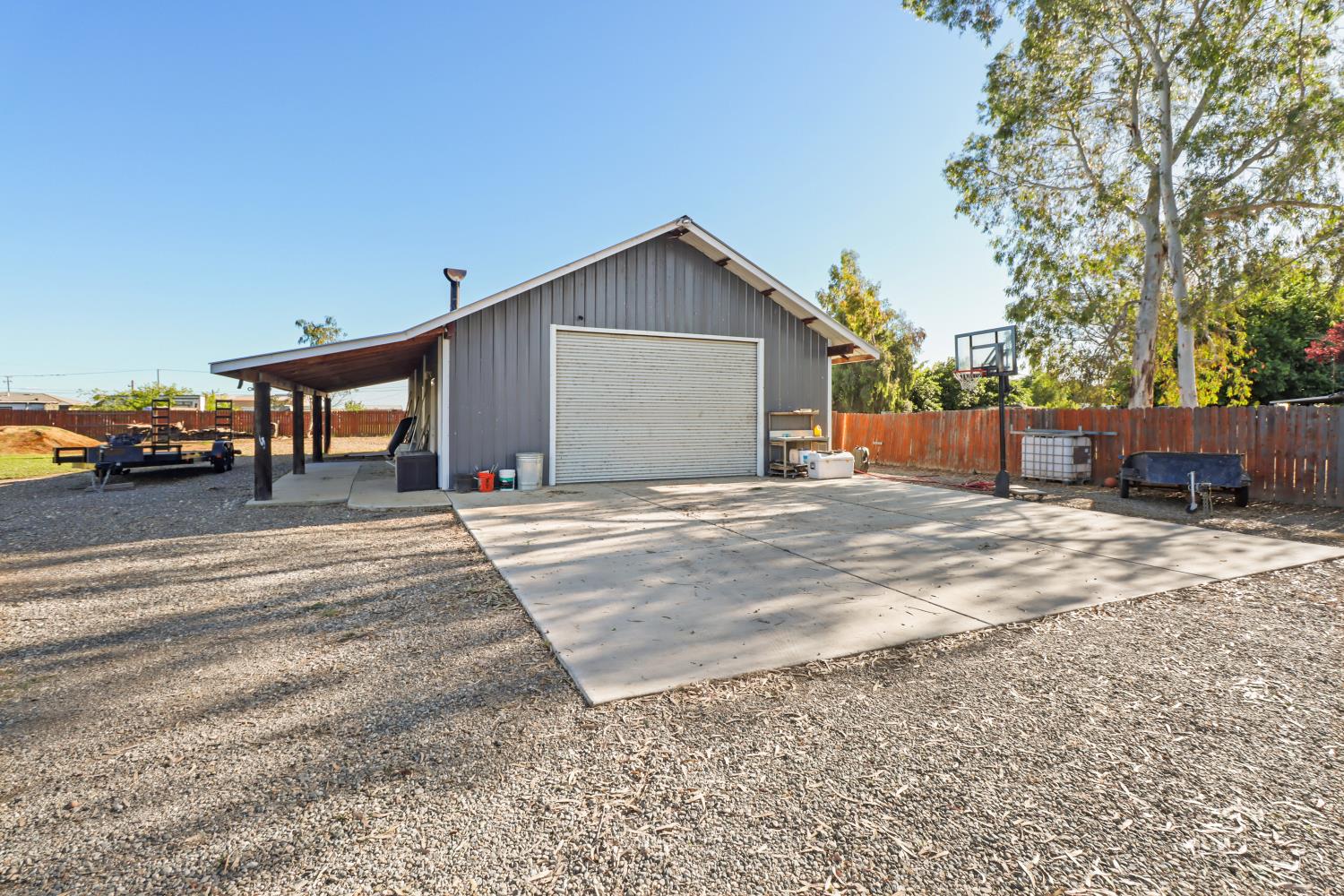1404 Butterfly Lane