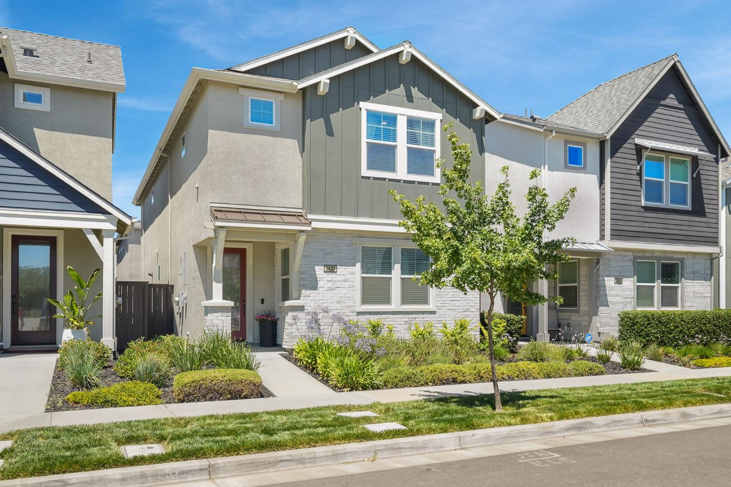 2833 Wheat Grass Street