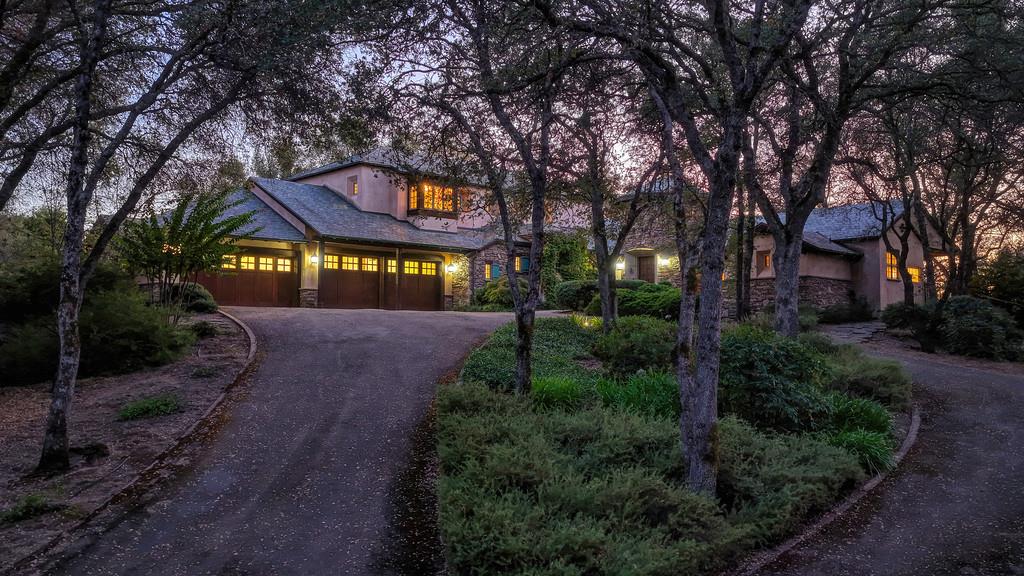 4501 Lake Forest Drive