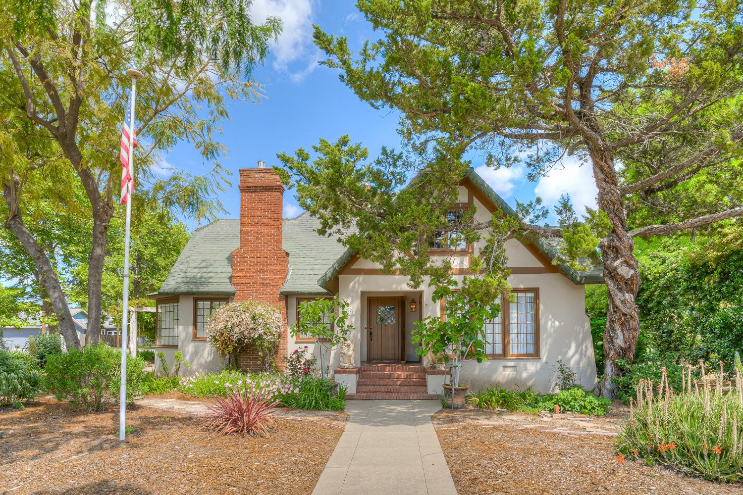 1058 Clay Street