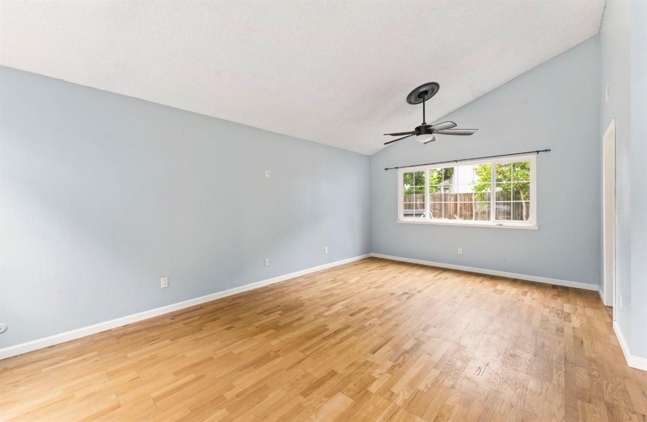 9621 Oaken Bucket Court