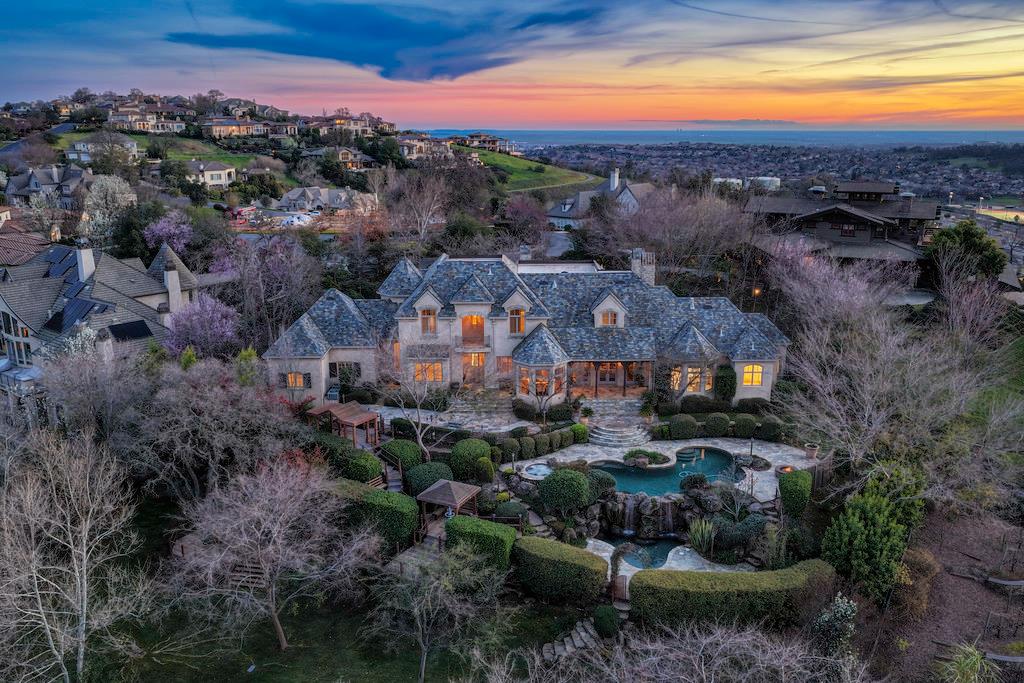 5001 Bent Creek Court