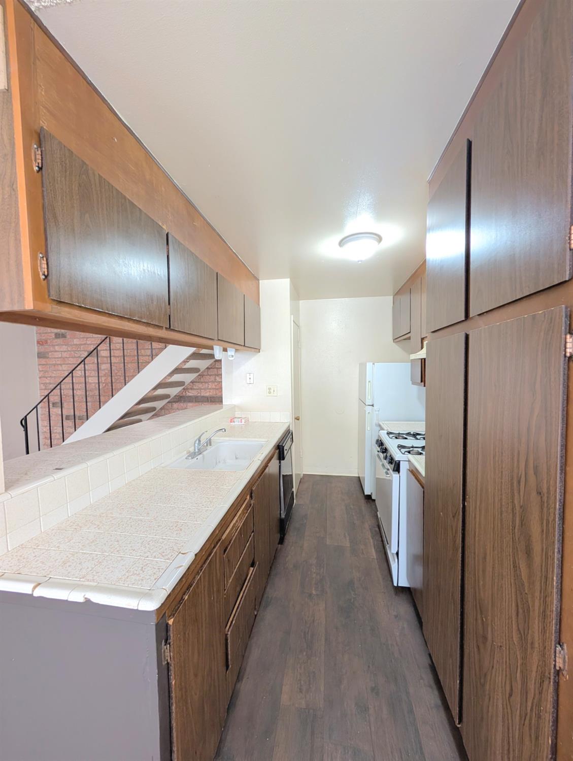 6225 Longford Drive 3