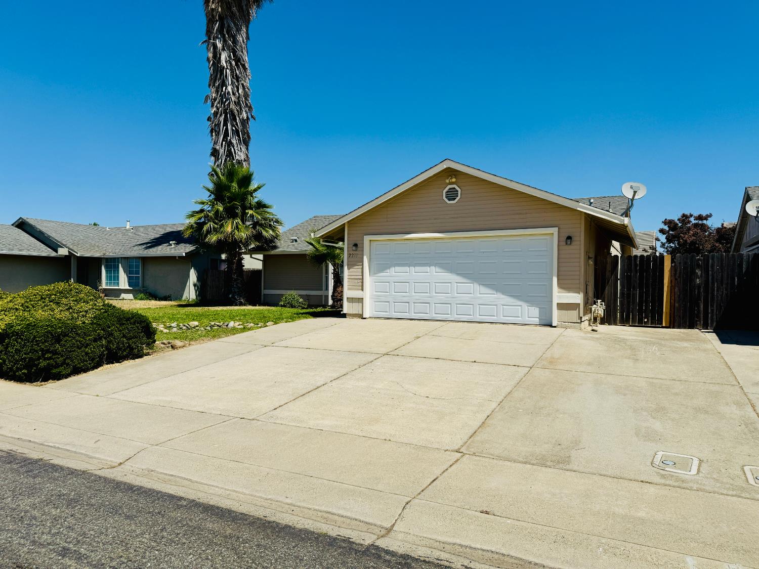 2219 Cecilia Way