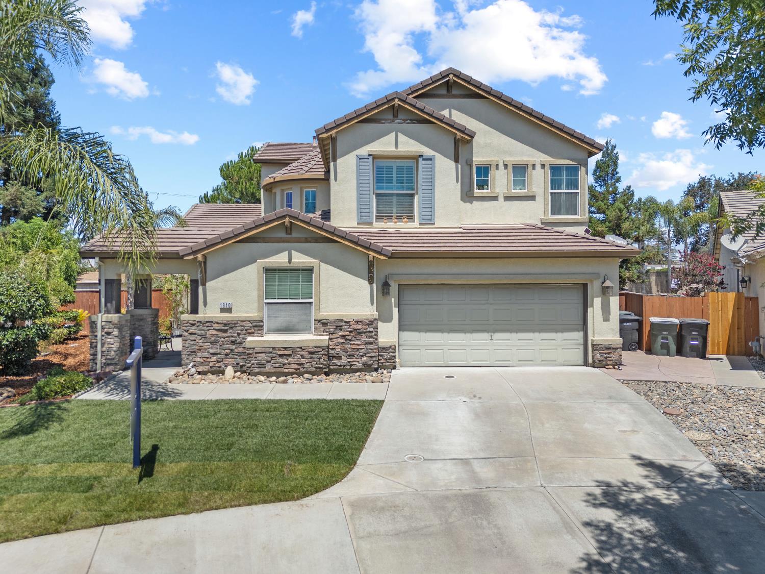 1810 Silvio Way